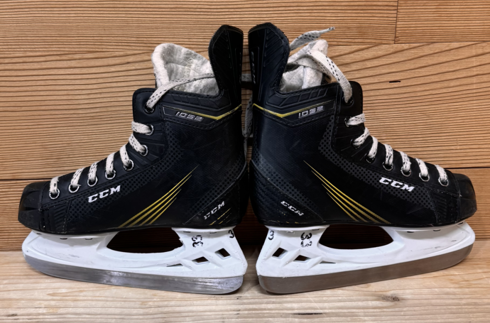 CCM 1052 Gr. 21MP (EU 33)