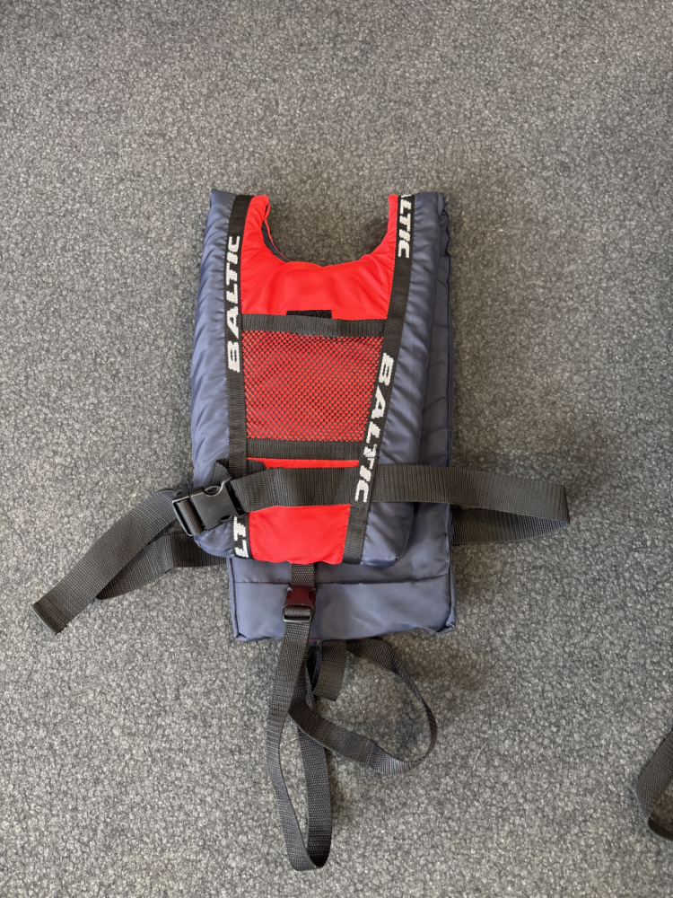 Baltic Schwimmweste Kanu / SUP, red-navy, One size